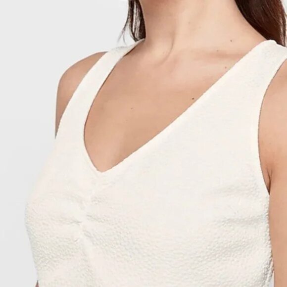 Express Textured Ruched Front Peplum Tank L - Picture 2 of 3